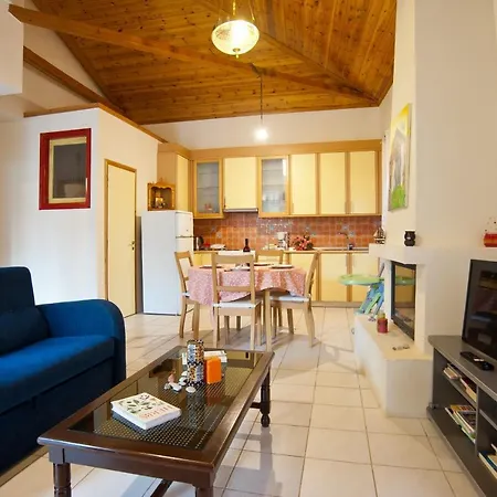 بيت للعطل Elli 2 Beach-front With Garden